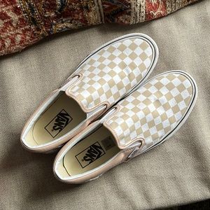 TAN CHECKERED VANS